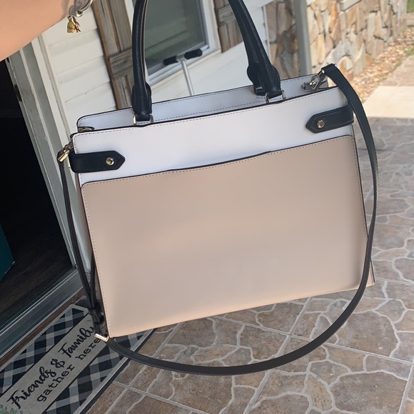 Kate spade hand bag - Picture 4 of 9